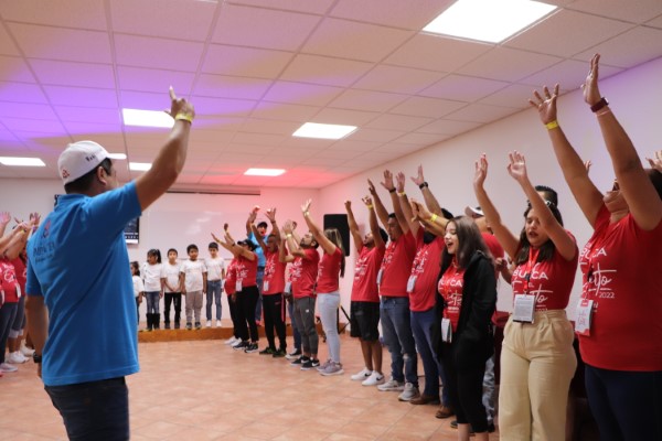 Talleres de comunicación2; actividad de baile del taller.