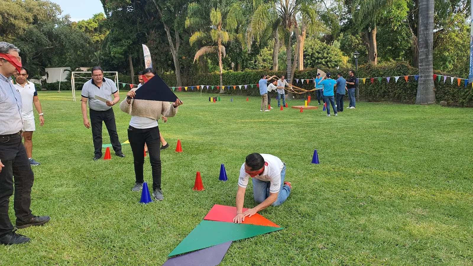 Conoce la cultura mesoamericana con este circuito dinámico que es dividido en muchas fases, cada una con una función específica para que destaques en cada una de ellas y la implementes en todas tus actividades de fin de año empresariales en tus próximos eventos.